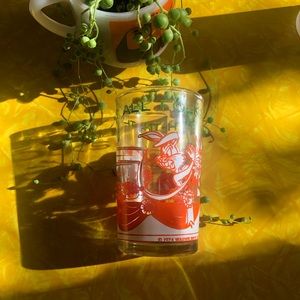 Vtg. Warner Bro’s. Glass 💥